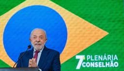 Lula lidera corrida eleitoral, mas vê desaprovação ao governo subir, aponta pesquisa