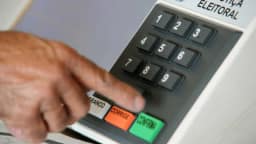 Quase 1 milhão de brasileiros no exterior poderão votar nas eleições