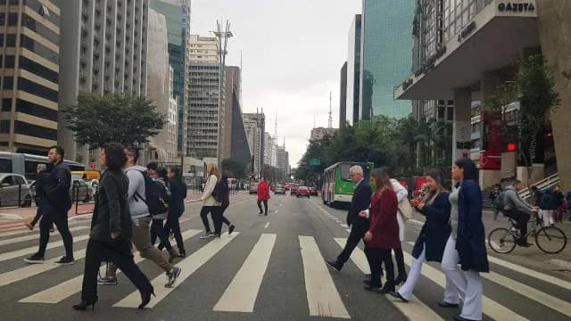 IBGE projeta 214,2 milhões de brasileiros e 15 cidades com mais de 1 milhão