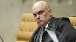 Moraes se declara impedido para atuar em ação sobre visitas da esposa e Vorcaro a senadores