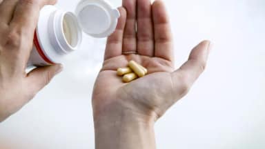 Anvisa proíbe suplementos Newfit e Shark Pro após achar sibutramina não declarada