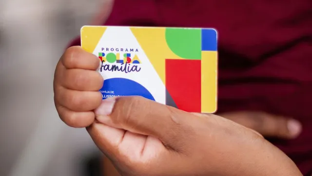 Bolsa Família paga setembro a 19,29 milhões de famílias com média de R$ 678,18