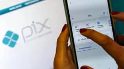 Número de transações com Pix caem 10% após proibição de bets