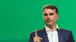 Alcolumbre cita dinheiro para 'Dark Horse' para responder à pressão por impeachment de Moraes