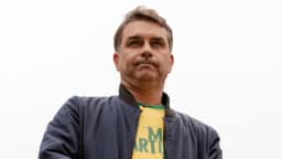 Empresa de Flávio Bolsonaro usa endereço de 16 firmas do Careca do INSS