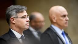 Mendonça pede arquivamento de denúncia contra ele e sugere que Moraes deveria ser investigado