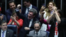 Brasil aprova maior mudança para trabalhadores desde 1988