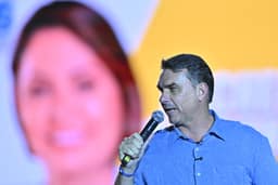 Flávio Bolsonaro recupera votos de evangélicos, no Sudeste e na direita