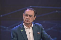 Augusto Cury supera 10 milhões de seguidores