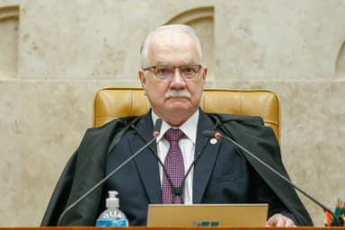 Fachin promete resposta institucional à crise entre Moraes e Mendonça no STF