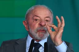 Lula faz uso eleitoral de PEC da Segurança construída pela oposição