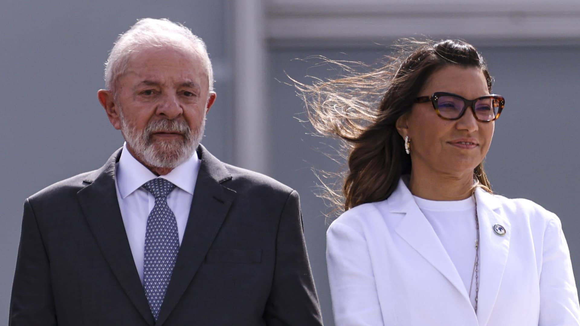 Janja chama Lula de ungido de Deus em comícios no Piauí e no Rio Grande do Sul