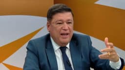 Senador propõe escala 4×3 para profissionais da saúde e segurança
