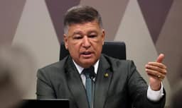 Do partido de Caiado, Carlos Viana anuncia apoio a Flávio
