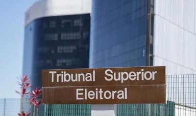 Apresentadores que vão disputar as eleições deixam rádio e TV nesta terça-feira