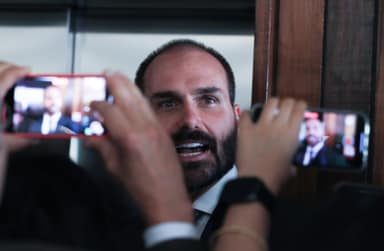 Eduardo sugere rompimento com o Novo