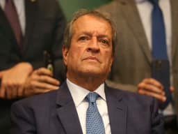 Valdemar diz que embate entre Michelle e Flávio preocupa o PL