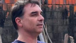 Flávio Bolsonaro recusa segurança da PF durante campanha presidencial