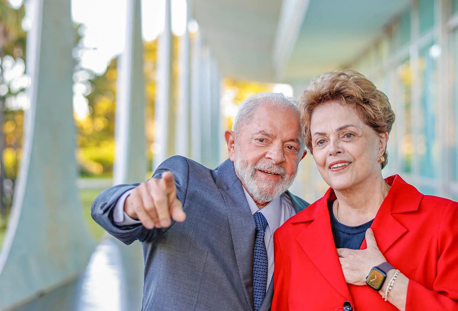 Dez anos após impeachment, PT faz aliança com 11 que derrubaram Dilma Rousseff