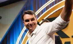 PL registra candidatura de Flávio à Presidência