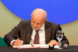 A 9 dias da eleição, governo lança 3ª fase do Desenrola