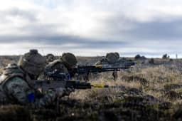 Britânicos treinam para possível invasão da Argentina às Malvinas