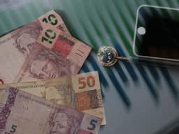 Projeto de orçamento de 2027 prevê salário mínimo de R$ 1.741