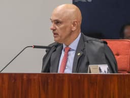 Moraes aponta "fortes indícios" de crimes de Mendonça e pede apuração