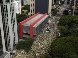 Presidenciáveis vão às ruas em 7 de Setembro marcado por crise no STF