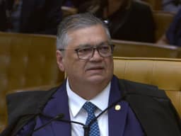OAB reage a fala de Dino e critica "criminalização da advocacia"