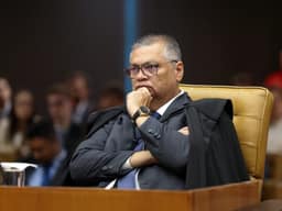 Dino manda restabelecer post de Tabet sobre Nossa Senhora Aparecida
