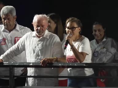 Lula e Janja atacam Nikolas Ferreira em ato de campanha em Salvador
