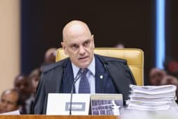 Alexandre de Moraes barra gratificação do TCDF