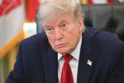 Decisão da Suprema Corte amplia poder de Trump sobre agências