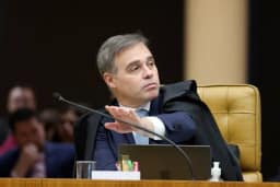 Mendonça avalia rejeitar pedido da PGR sobre investigação de Lulinha