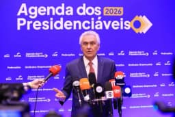 Caiado ironiza Flávio: 'Leu carta do pai para dizer que está pronto'