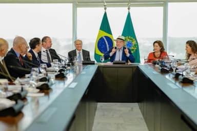 Planalto acende alerta para movimentações dos EUA antes da eleição