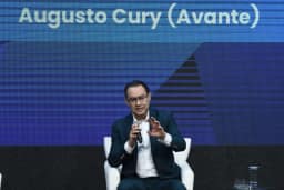O fenômeno Augusto Cury e o novo mapa das redes na eleição presidencial