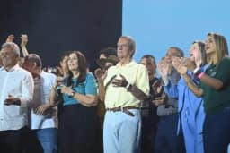 Michelle Bolsonaro é candidata ao Senado, confirma Bia Kicis