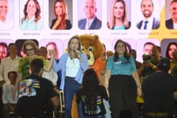 Michelle Bolsonaro envia carta a apoiadores e é confirmada candidata ao Senado