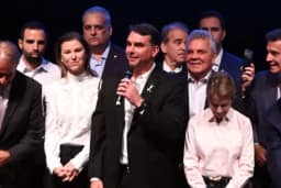 Flávio diz que 'fez filhas' para ter quem cuidar dele na velhice