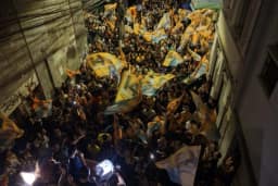 Apoiadores de Renan Santos pedem candidato em debate da Globo
