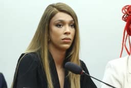 Erika Hilton aponta erros do PSol e admite chance de migrar para o PT