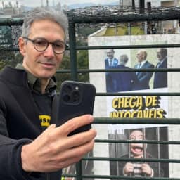 Zema chama Moraes de ‘bandido’ em ato na Avenida Paulista