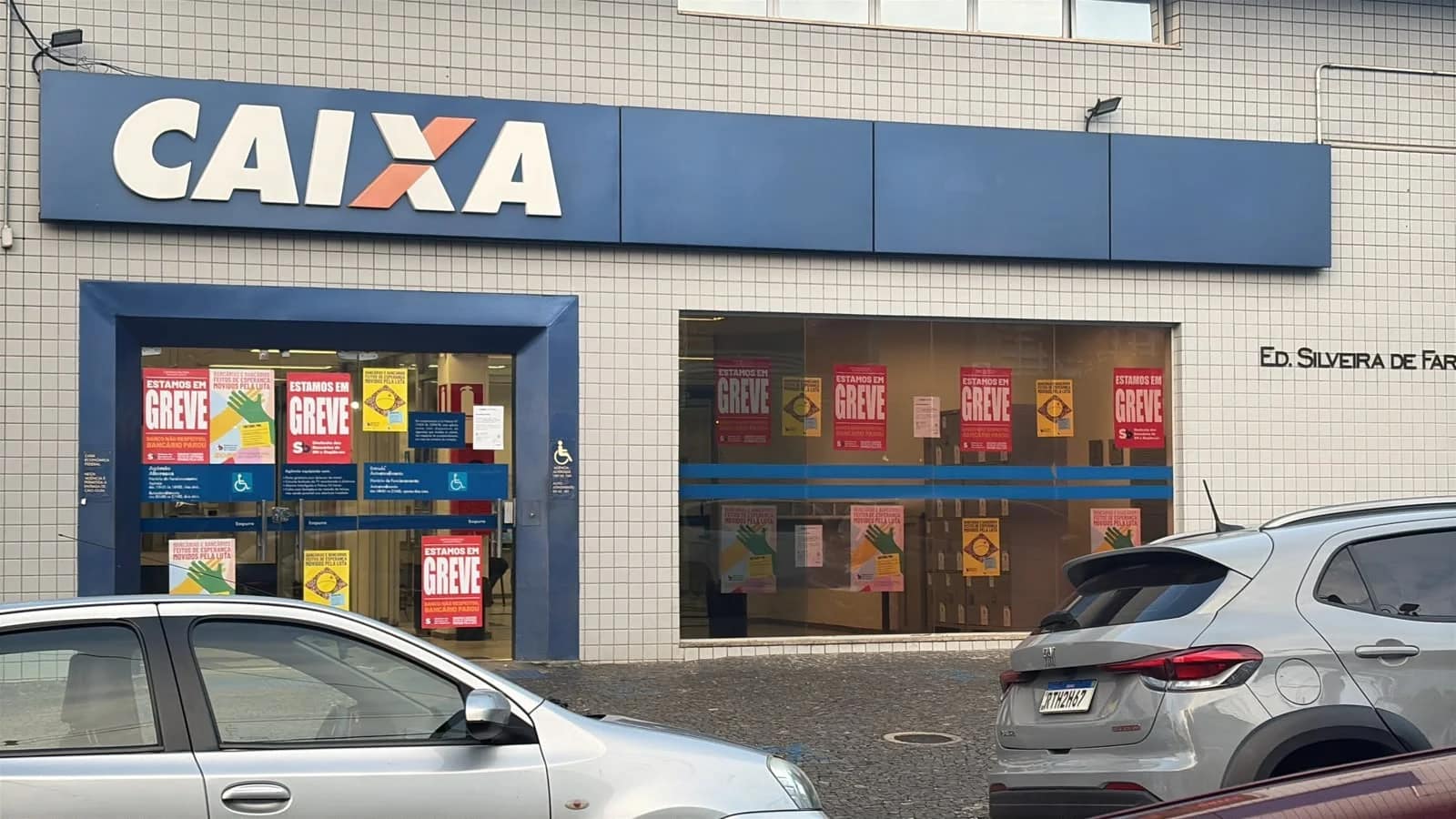 Caixa Econômica Federal enfrenta greve após impasse no plano de saúde