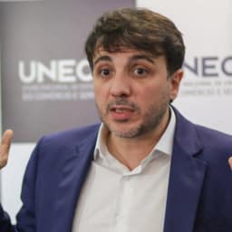 Renan para Globo sobre veto: ‘Estão jogando o jogo de Flávio Bolsonaro’