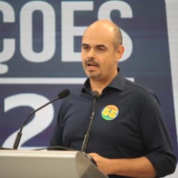 Simões se vê como palanque puro para Flávio Bolsonaro se chegar ao 2º turno