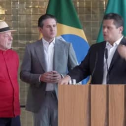 Alcolumbre anuncia esforço para votar fim da 6x1 e taxa das blusinhas