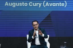 Cury descarta apoio a Lula e cobra explicações de Flávio Bolsonaro