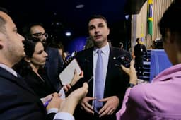 CNBB repudia acusação de Flávio Bolsonaro e cobra responsabilidade nas eleições